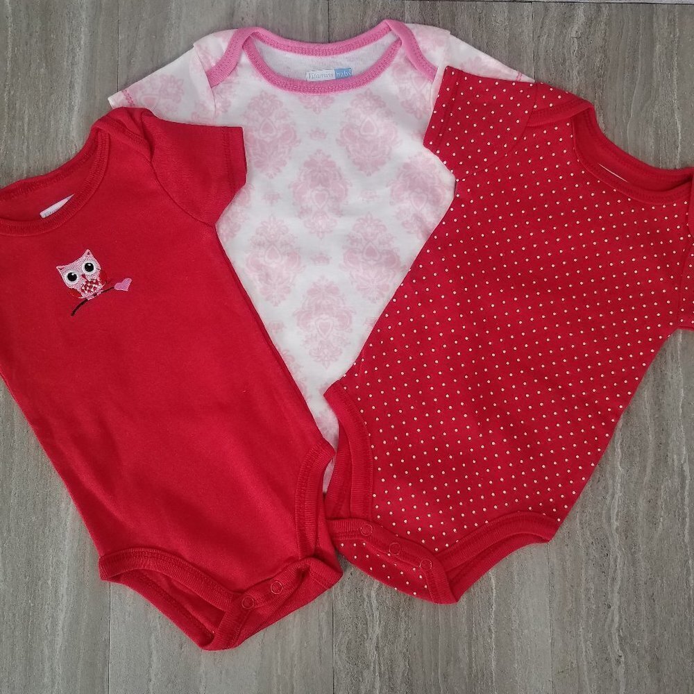 NEW Vitamins Baby Girl 6 months 3 bodysuits